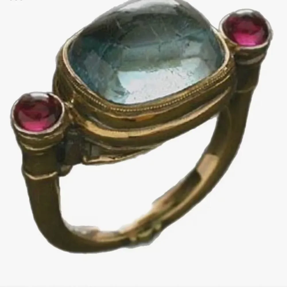 💕NEW Stunning & Unique Gold Ring with Bluish and Red Stones 💕